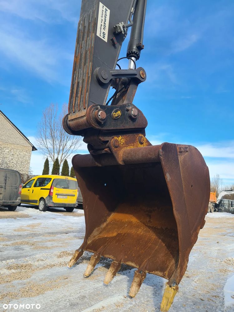 Volvo EC 250 El - 12