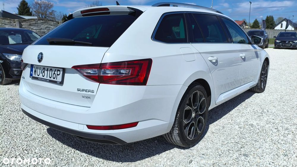 Skoda Superb 2.0 TDI L&K DSG - 31