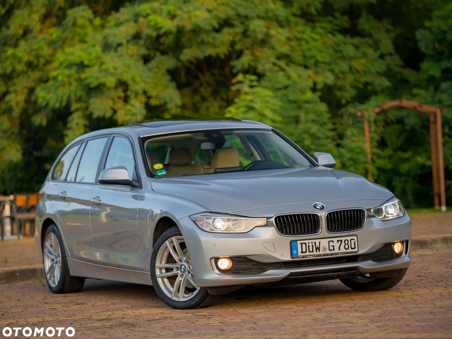BMW Seria 3 318d xDrive Touring - 5