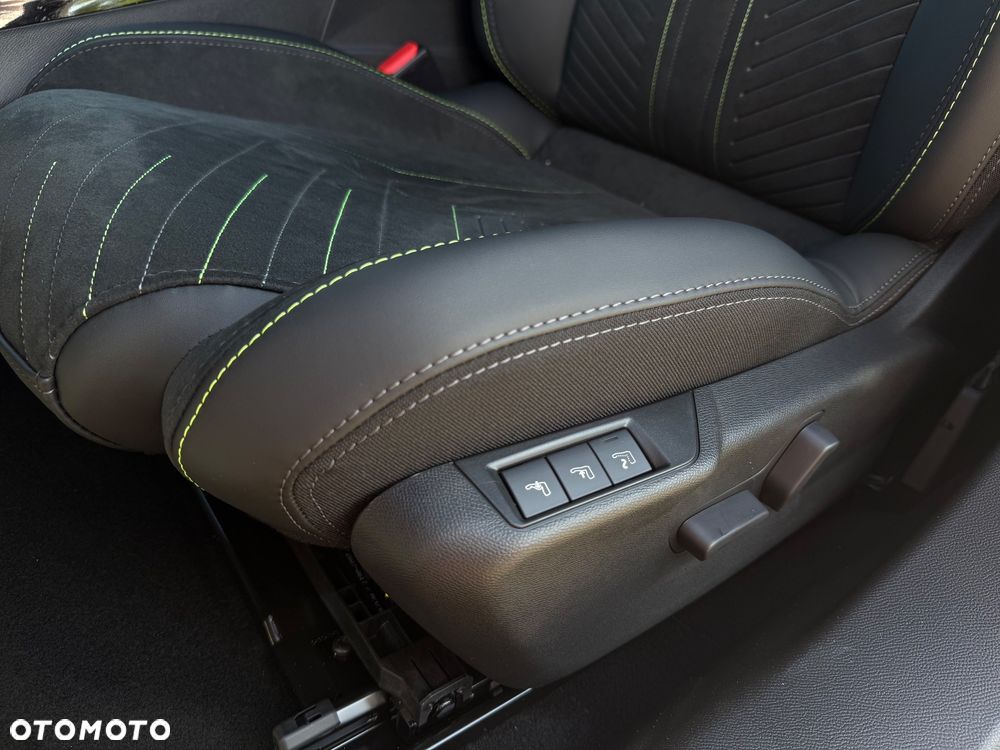 Peugeot 2008 PureTech mHEV GT Exclusive e-DCS6 - 12