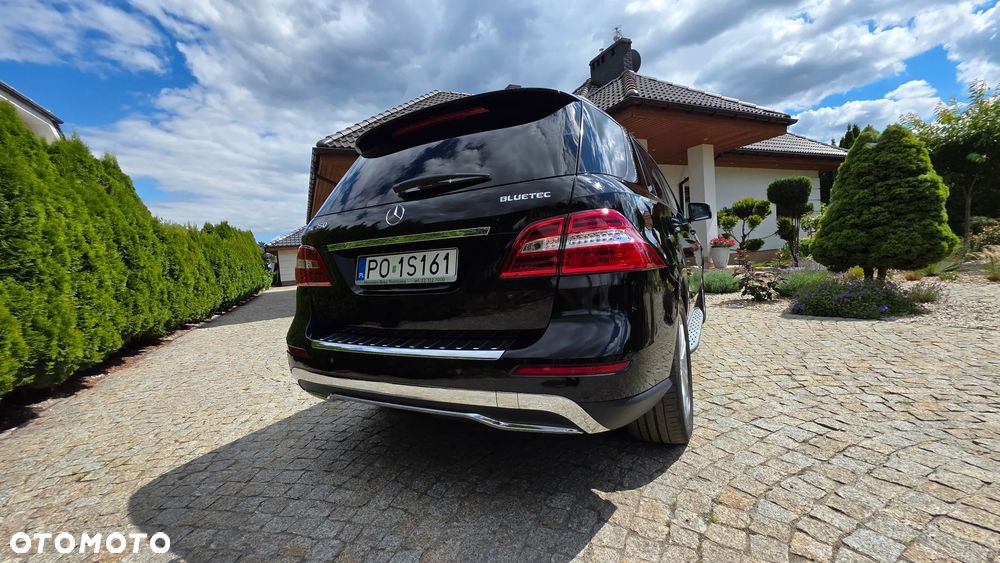 Mercedes-Benz ML - 23
