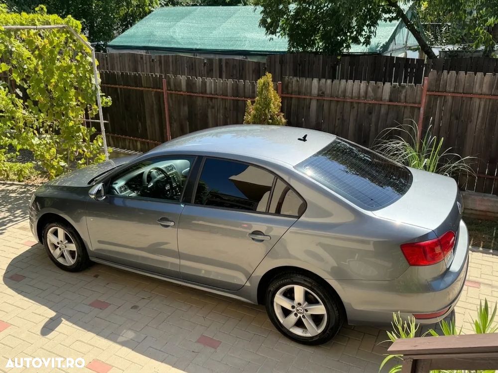 Volkswagen Jetta 1.6 TDI CR DPF Comfortline - 2