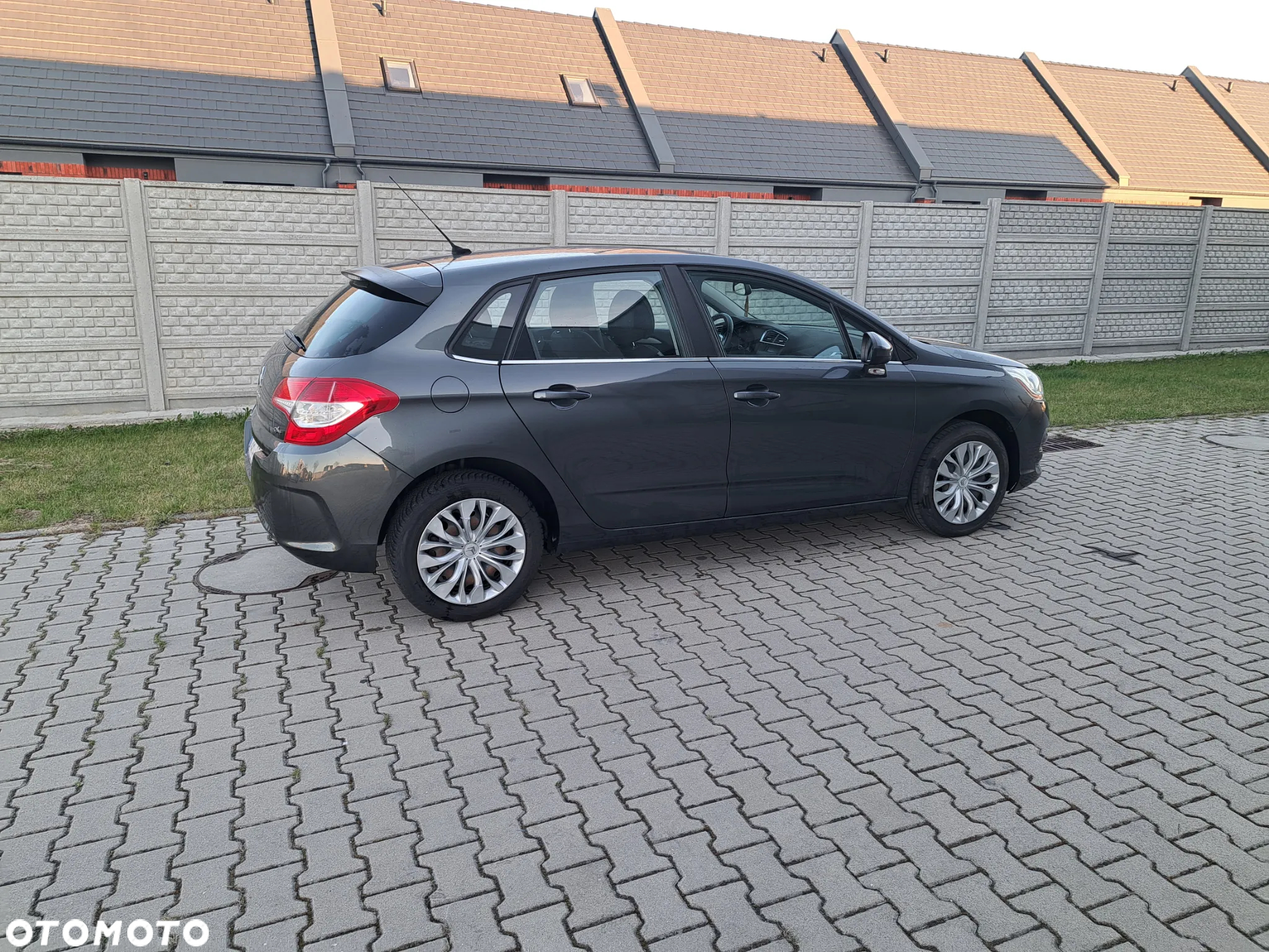Citroën C4 PureTech 130 Stop&Start SHINE - 10