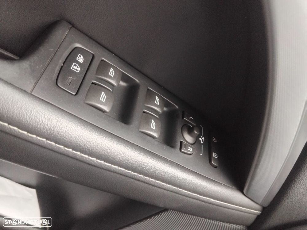 Volvo XC 70 2.0 D4 Summum Dynamic Geartronic - 16