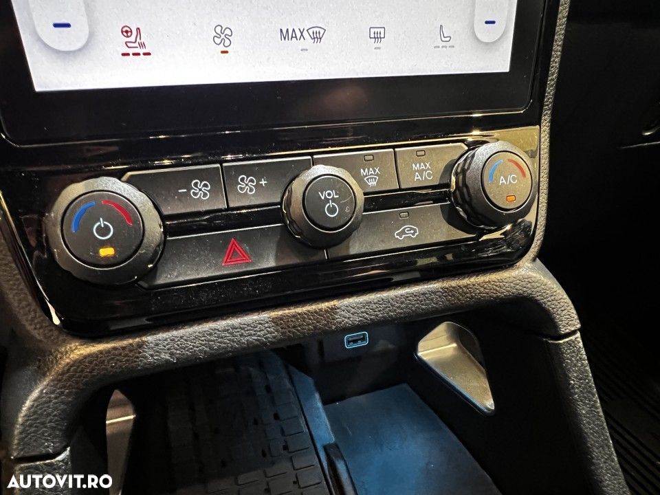 Ford Ranger 2.0 TD 205 CP 10AT 4x4 Double Cab Wildtrak - 27