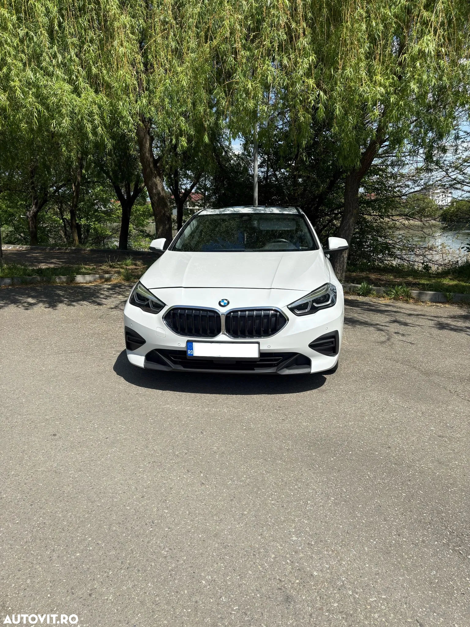 BMW Seria 2 218i - 12