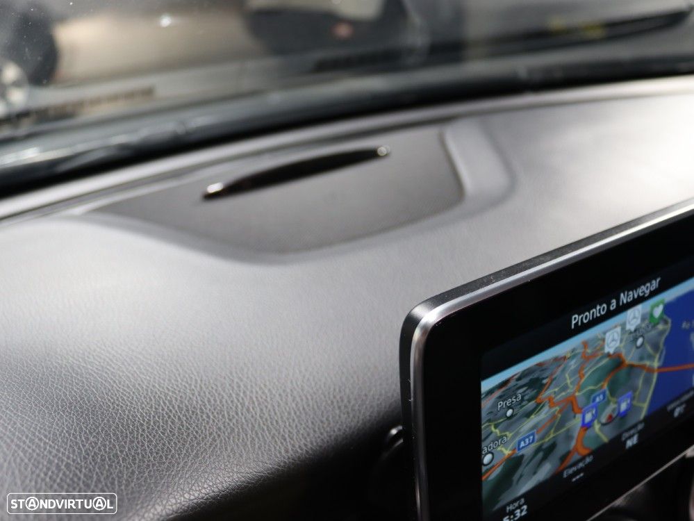 Mercedes-Benz CLA 180 d Shooting Brake Urban Aut. - 24