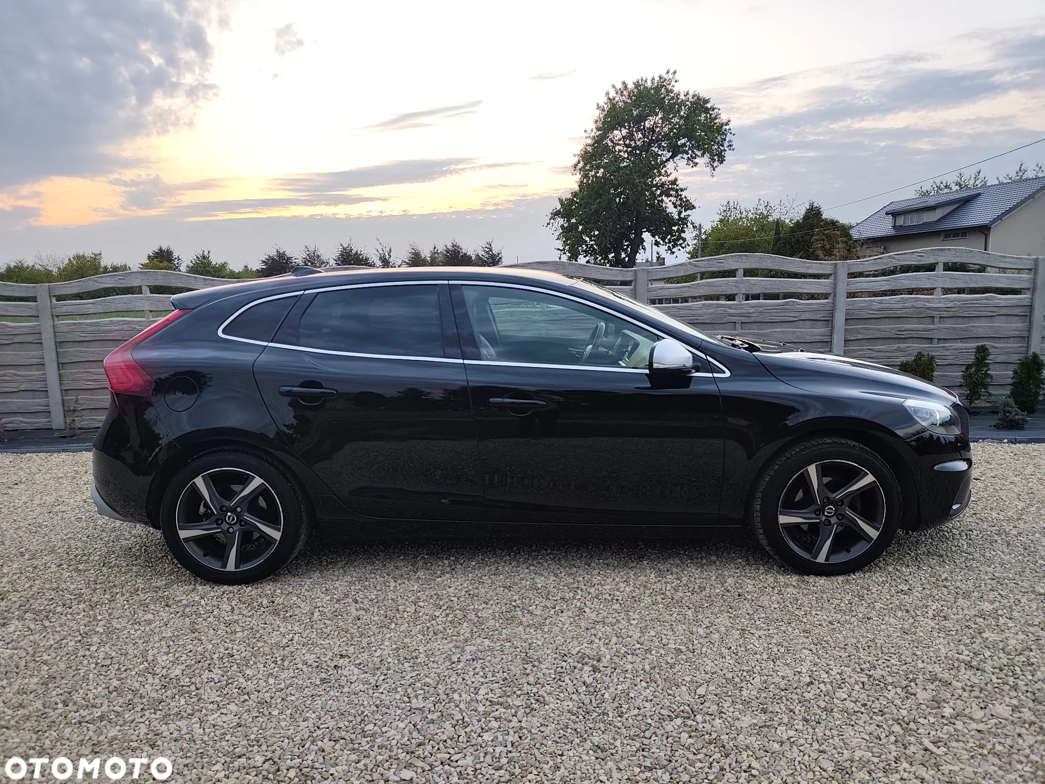 Volvo V40 D2 R-Design Summum - 5