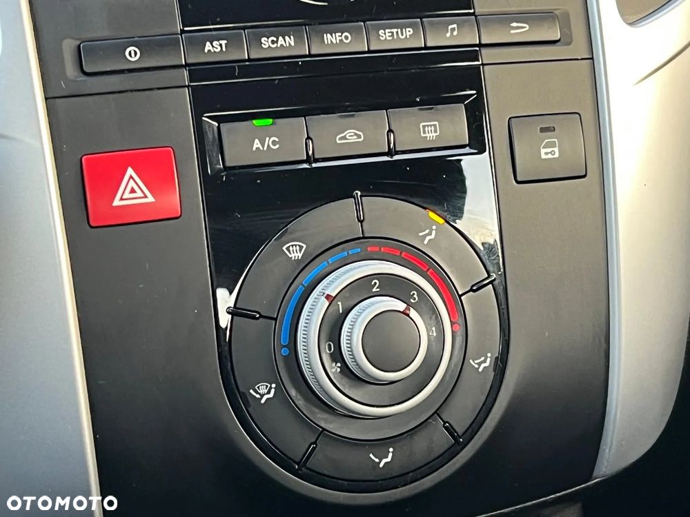 Kia Venga 1.6 L - 20