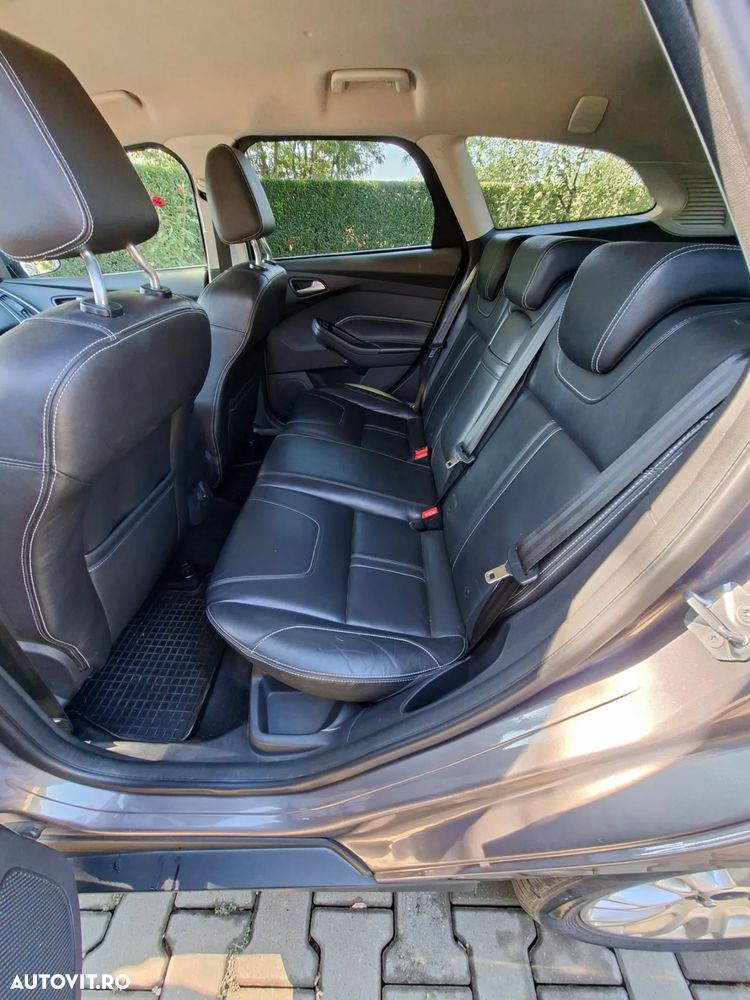 Ford Focus 1.6 TDCI DPF Titanium - 11