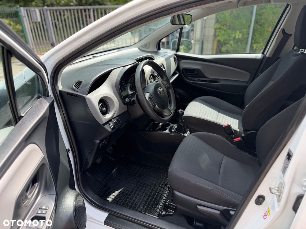 Toyota Yaris - 11
