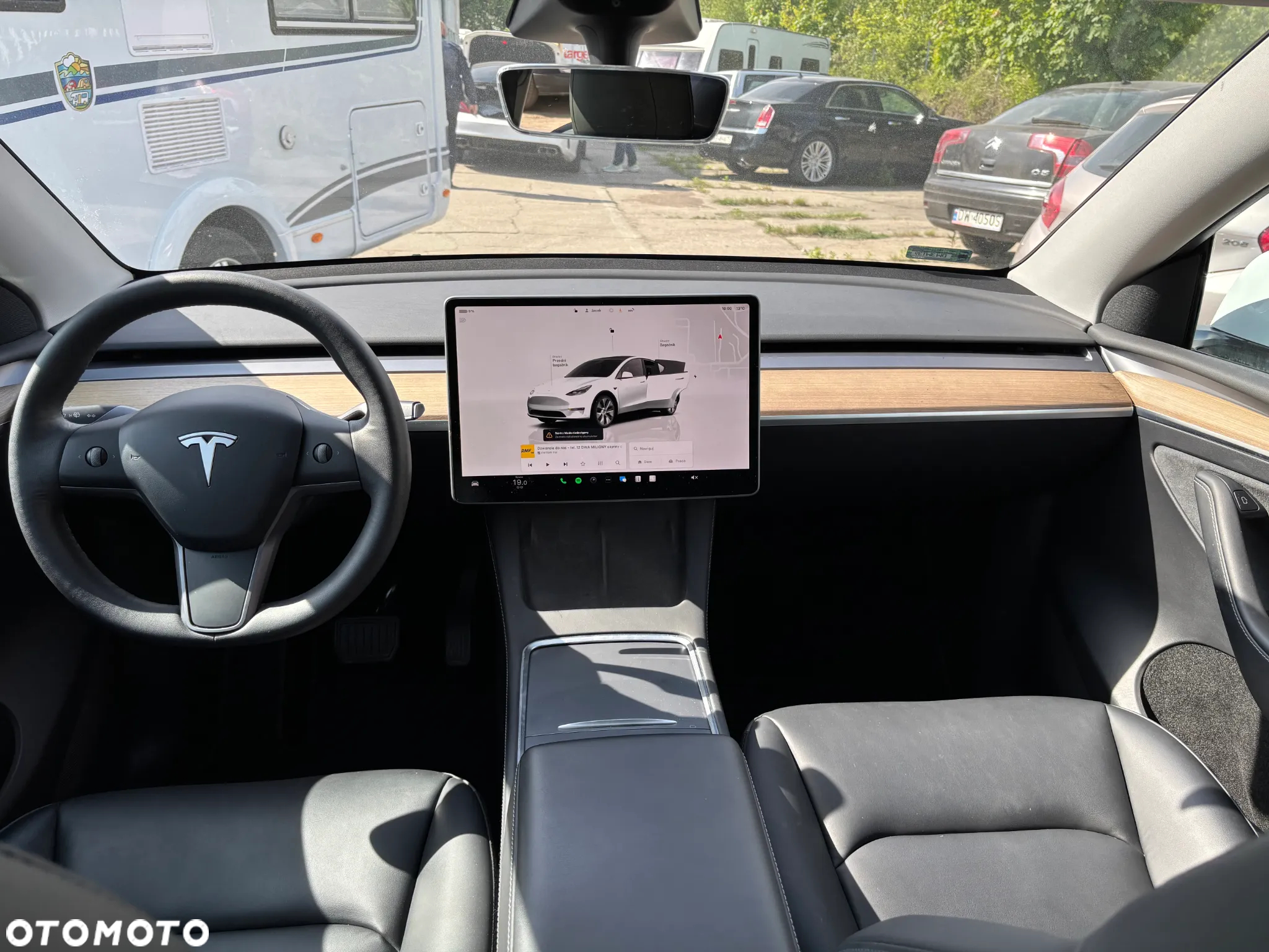 Tesla Y Long Range AWD - 13