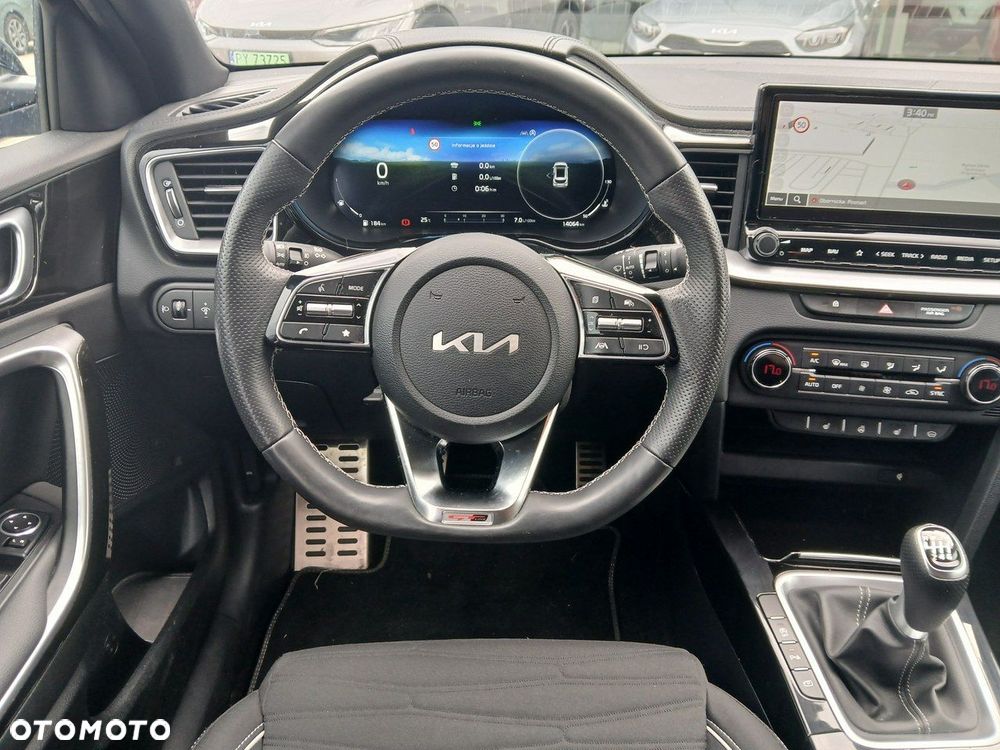 Kia Ceed 1.5 T-GDI GT-Line - 24