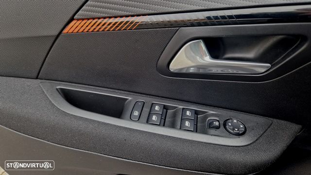 Peugeot 208 PureTech 100 EAT8 Active Pack - 12