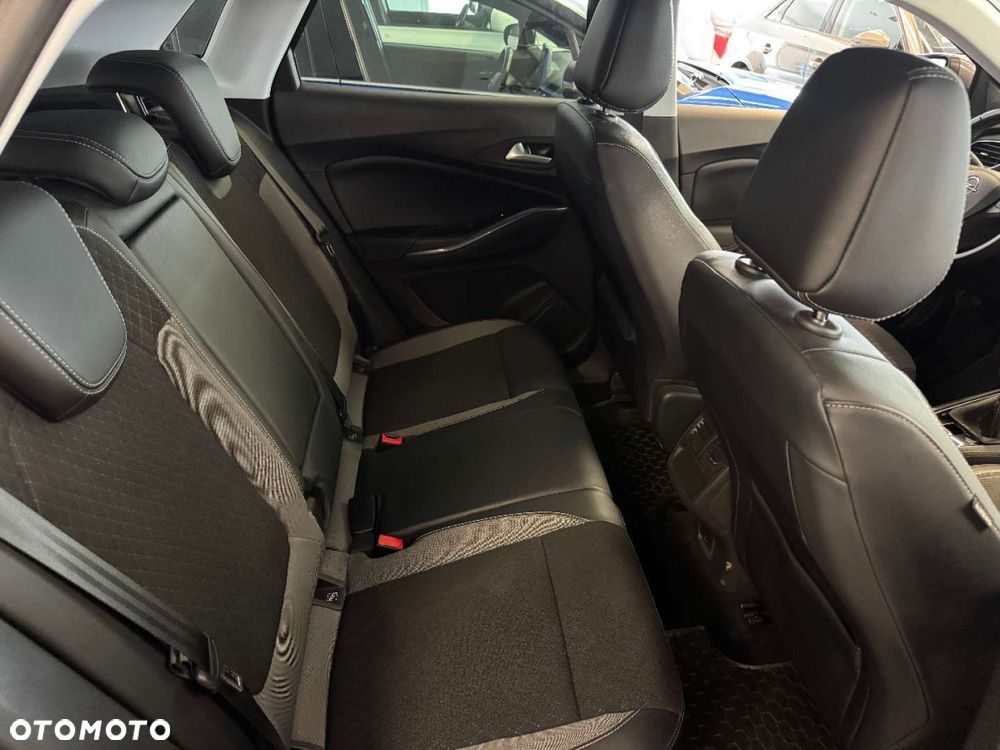 Opel Grandland X - 24