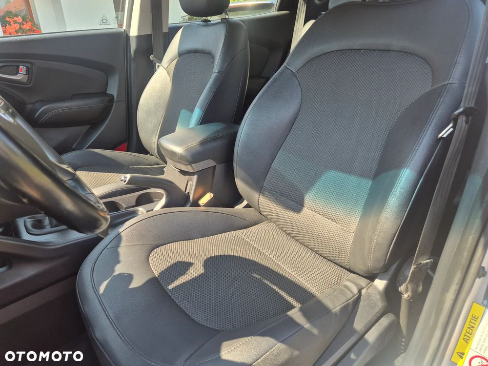 Hyundai ix35 blue 1.6 2WD Finale Silver - 17