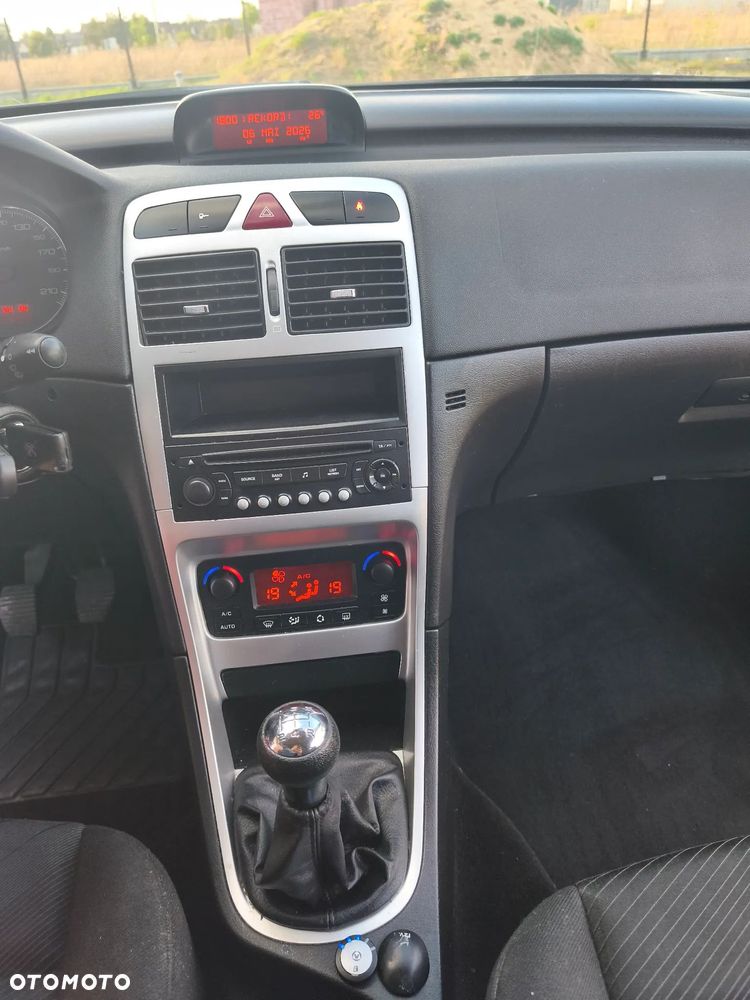 Peugeot 307 1.6 - 21