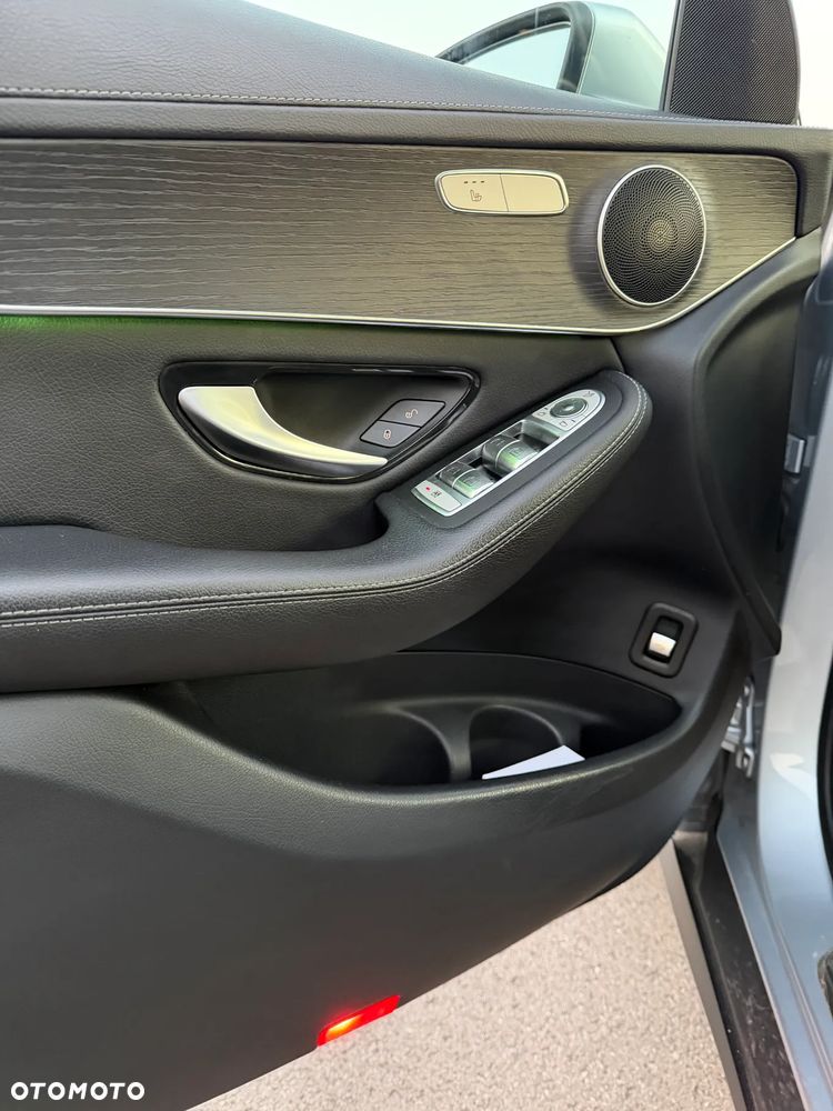 Mercedes-Benz GLC 300 de 4Matic 9G-TRONIC - 9