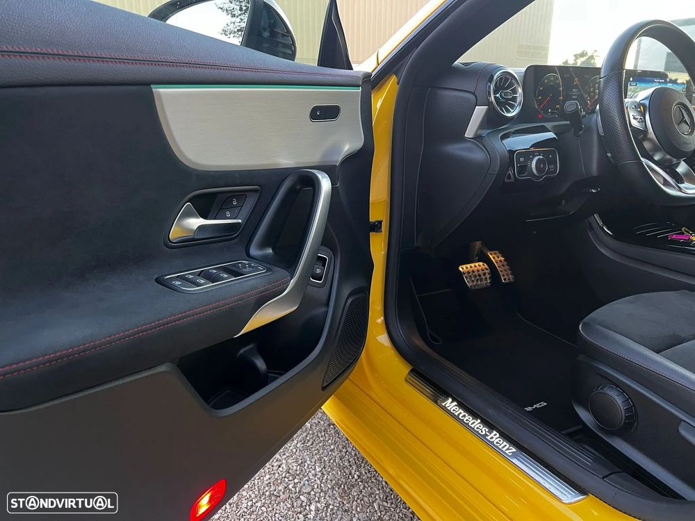 Mercedes-Benz CLA 200 d Shooting Brake AMG Line Aut. - 4