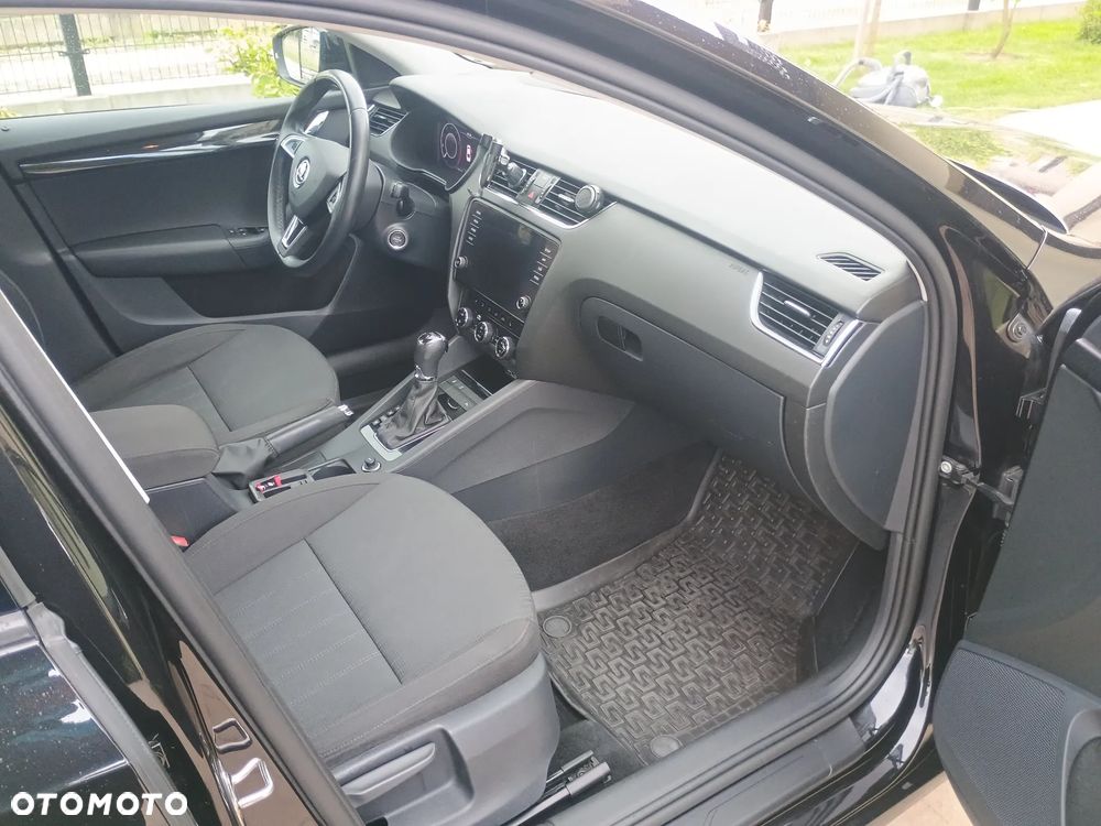 Skoda Octavia 1.5 TSI ACT Style DSG - 8