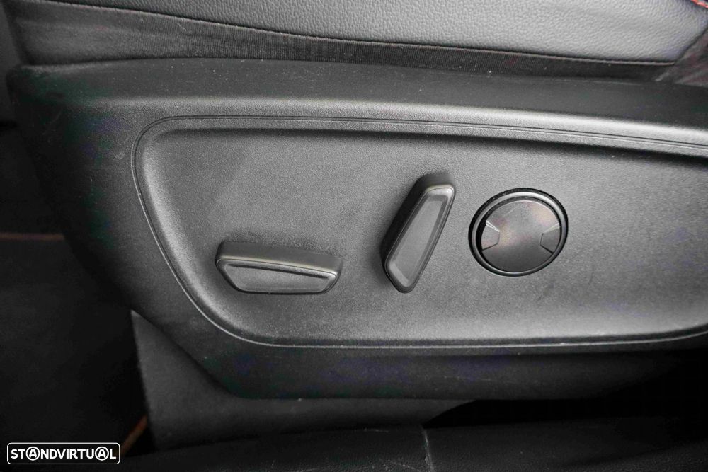 Ford Kuga 1.5 EcoBoost ST-Line X - 29