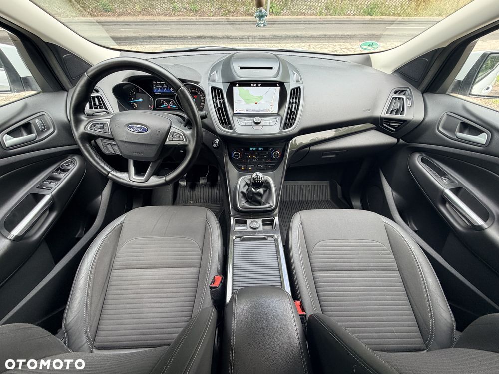 Ford Kuga 2.0 TDCi 2x4 Titanium - 33