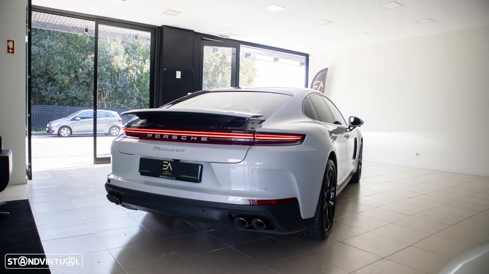 Porsche Panamera 4 E-Hybrid - 3