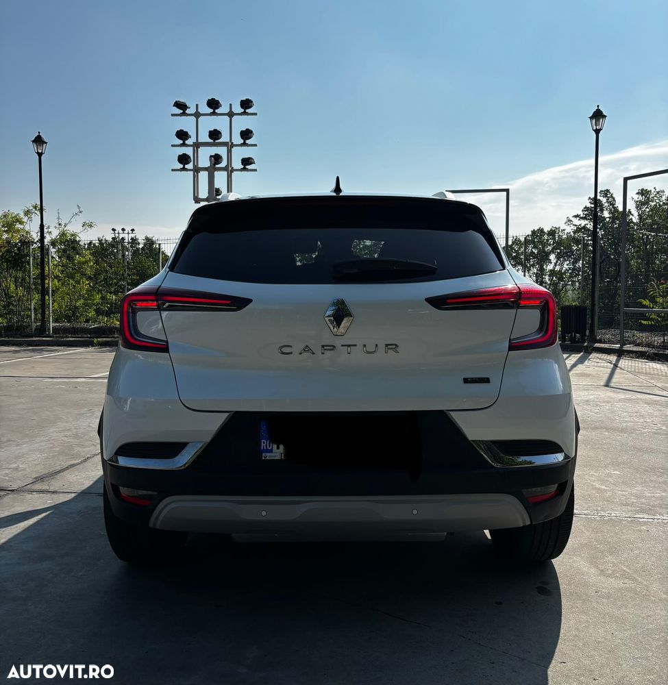 Renault Captur PHEV 160 Techno - 4