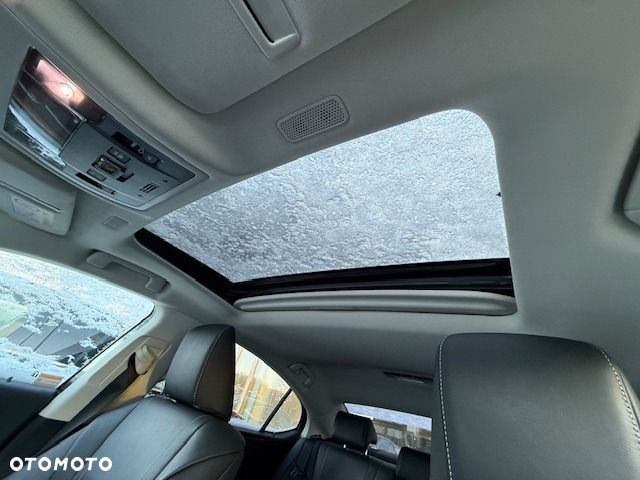 Lexus ES 300h Prestige - 20