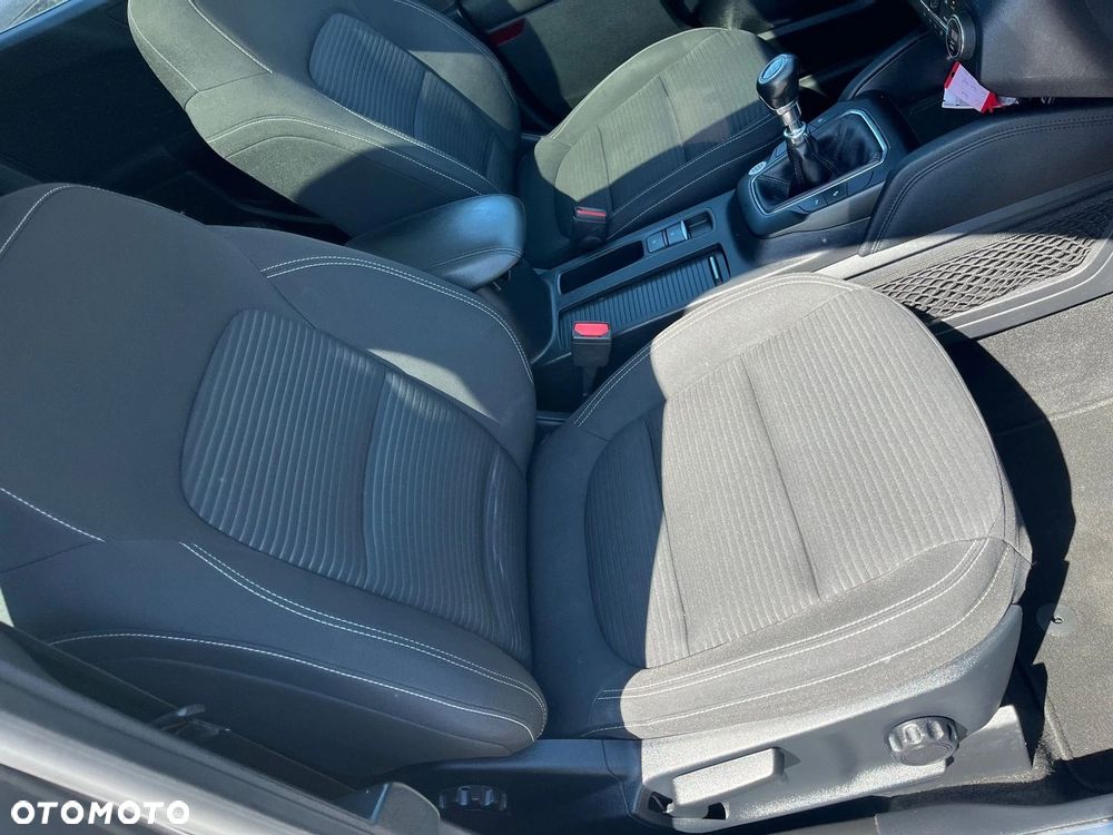 Ford Kuga 2.0 TDCi 4x2 Titanium - 12