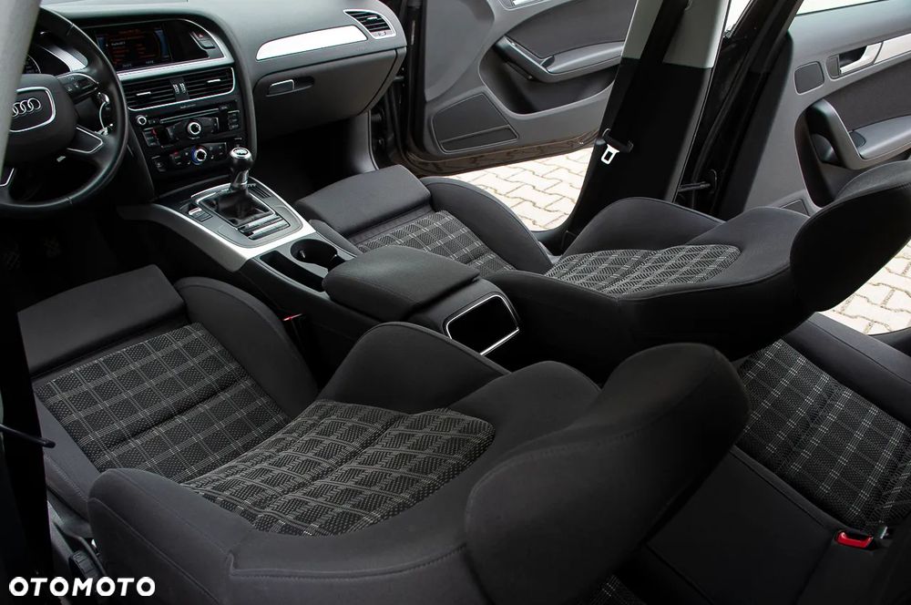 Audi A4 Avant 2.0 TDI DPF clean diesel Ambiente - 24