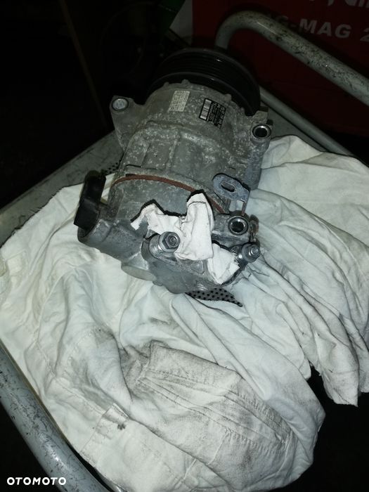 Sprężarka klimatyzacji Peugeot Citroen Opel 1.2 thp - 2