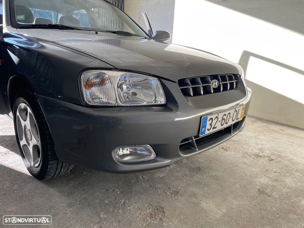 Hyundai Accent 1.3 GLS - 17