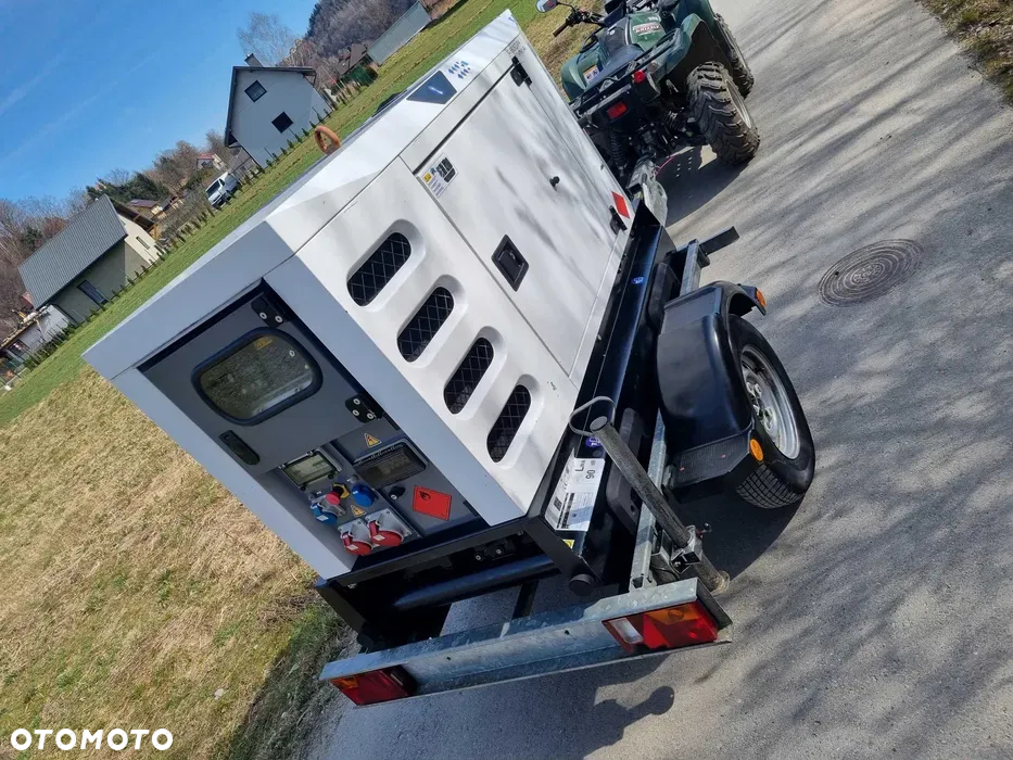 Mitsubishi SDMO R22kv Agregat Prądotwórczy Jezdny Jak Nowy 1990h Mitsubishi 2014r - 3