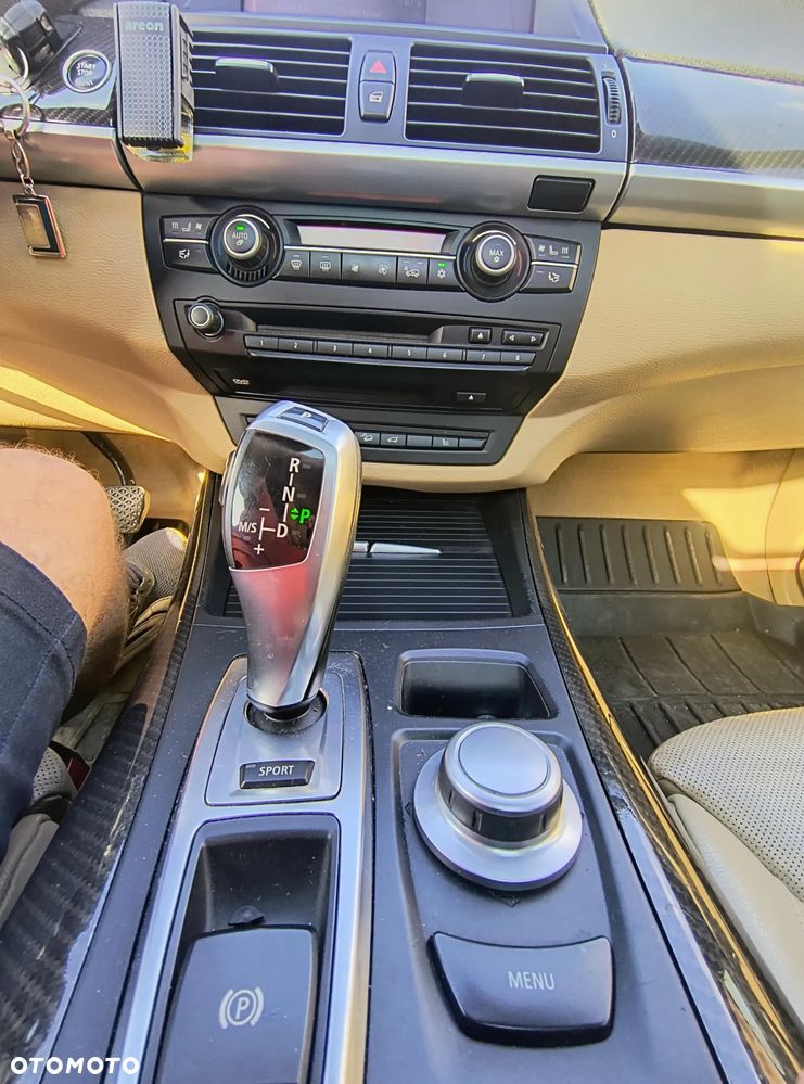 BMW X5 3.0sd xDrive - 10