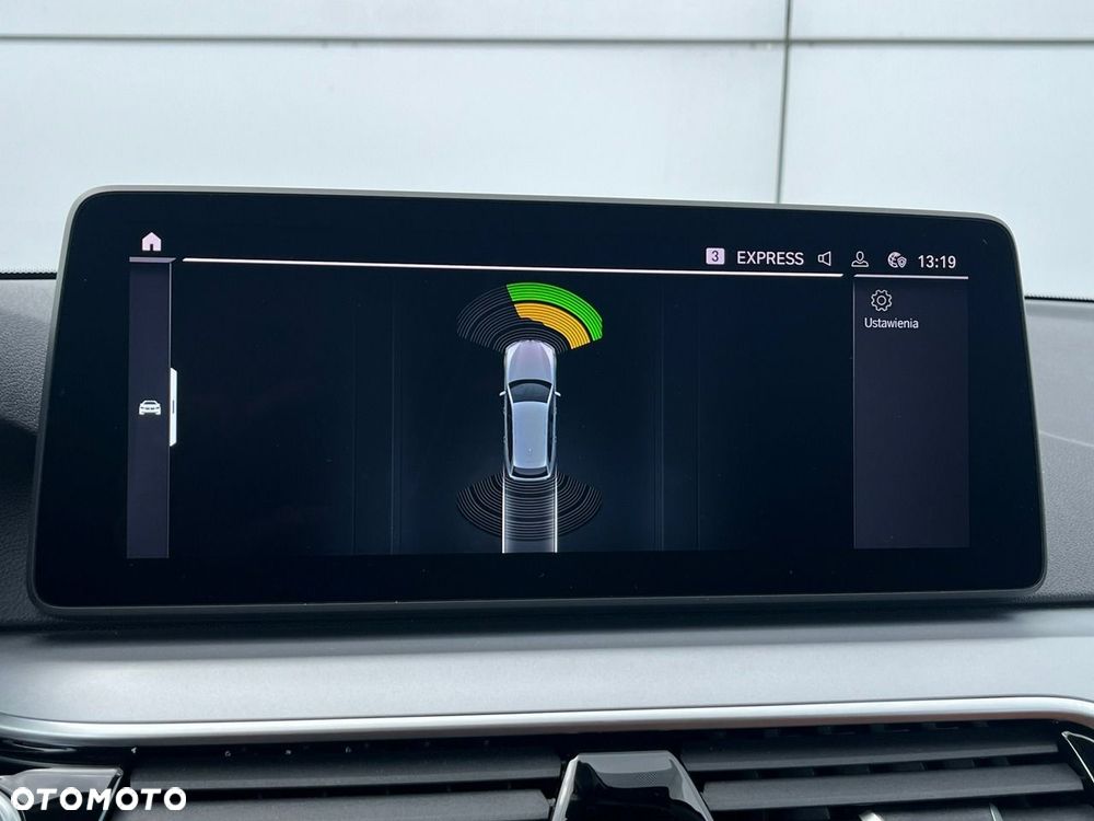 BMW Seria 5 520d xDrive - 34