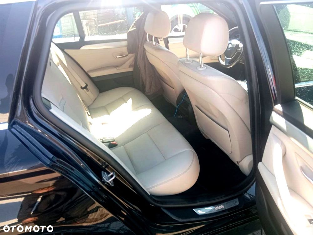 BMW Seria 5 520d Luxury Line - 14