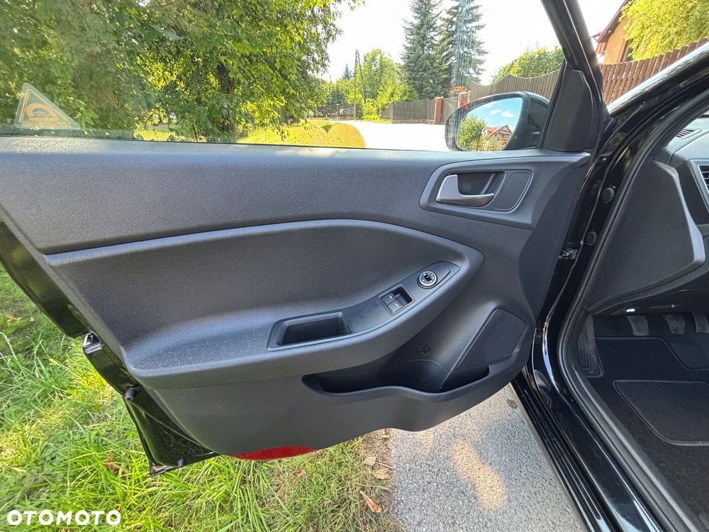 Hyundai i20 1.2 Passion - 12