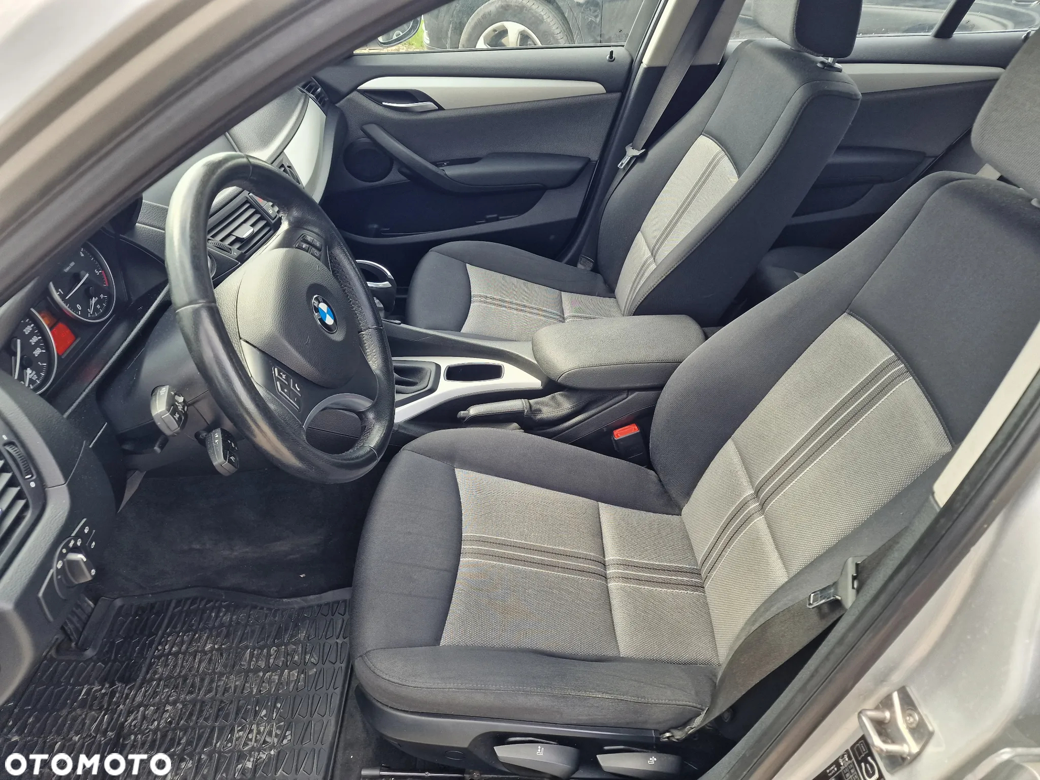 BMW X1 xDrive20d - 16
