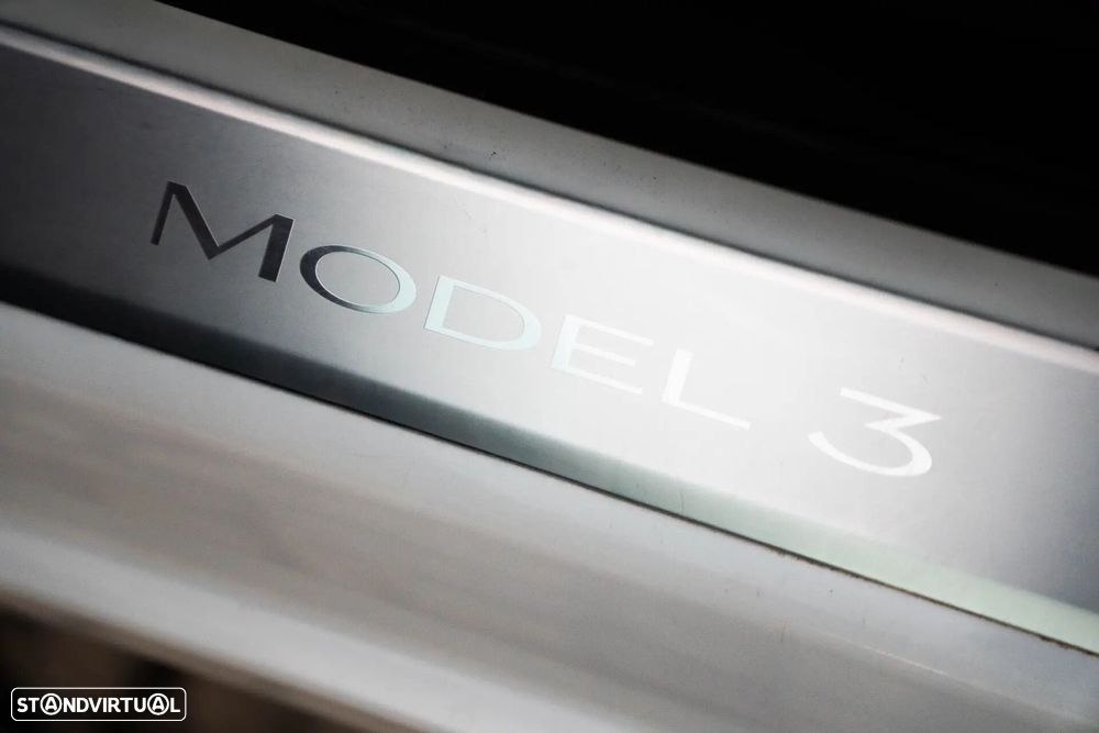 Tesla Model 3 Long Range AWD Dual Motor - 26