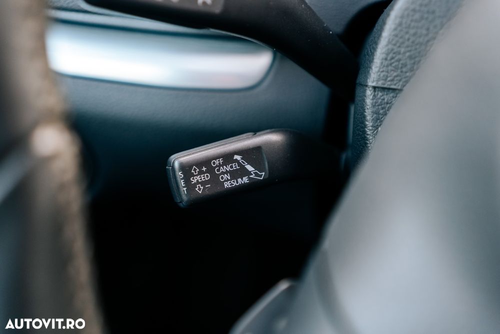 Volkswagen Sharan 2.0 TDI DSG Blue Motion Highline - 21