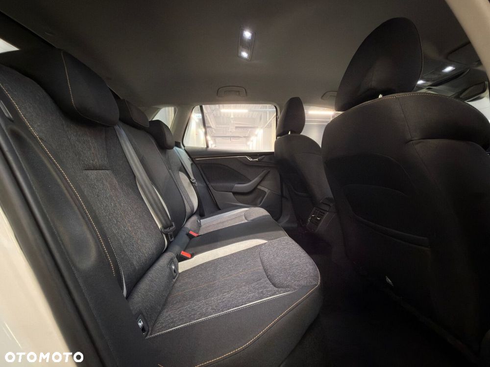 Skoda Kamiq 1.0 TSI Style DSG - 24