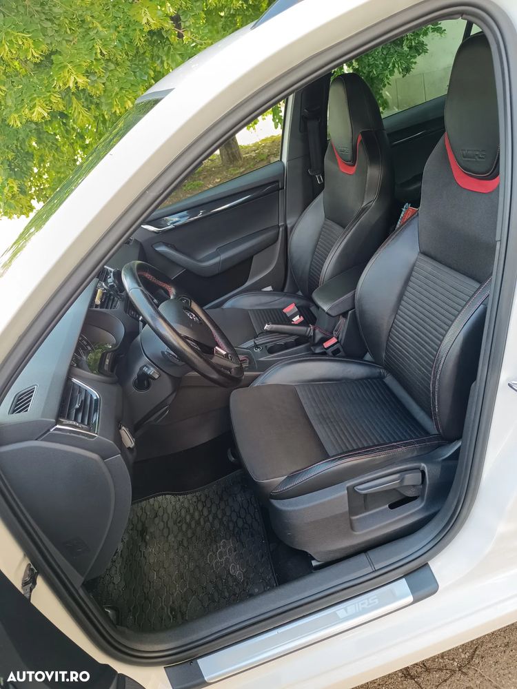 Skoda Octavia 2.0 TDI DSG RS - 14