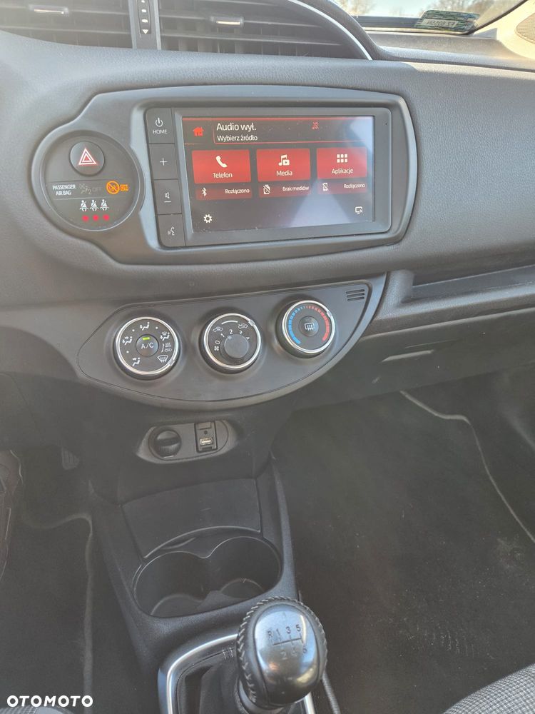 Toyota Yaris 1.5 Premium - 9