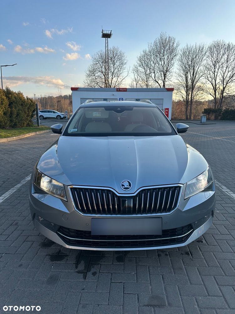 Skoda Superb 2.0 TDI 4x4 Style DSG - 4