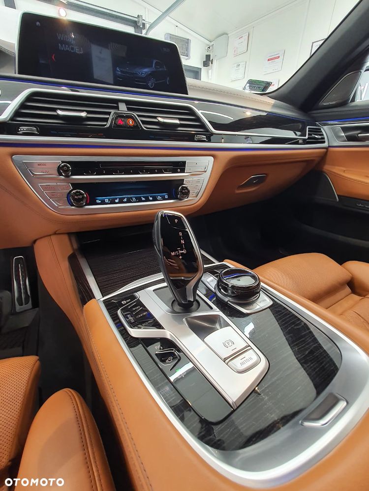 BMW Seria 7 740d xDrive - 12