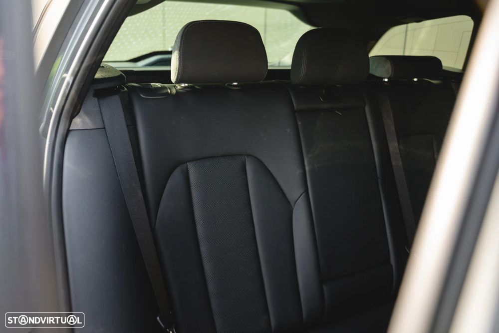 BMW M3 Competition M xDrive - 34