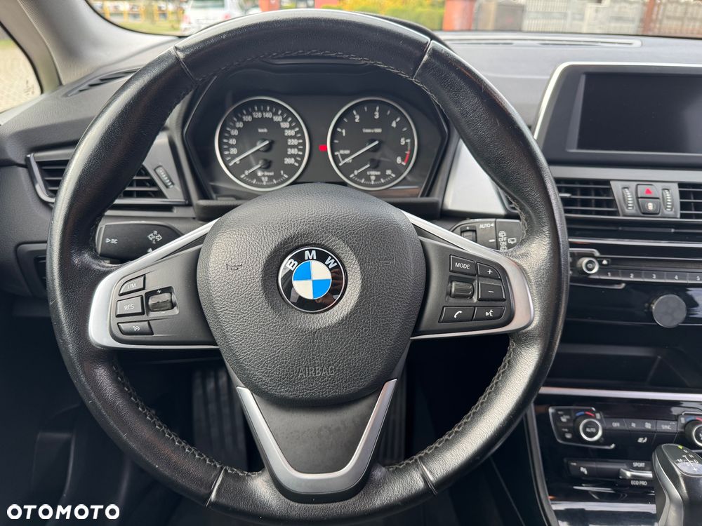 BMW Seria 2 218d xDrive - 12