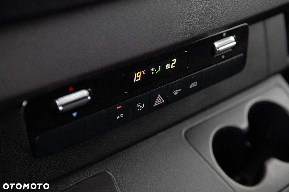 Mercedes-Benz Sprinter - 29