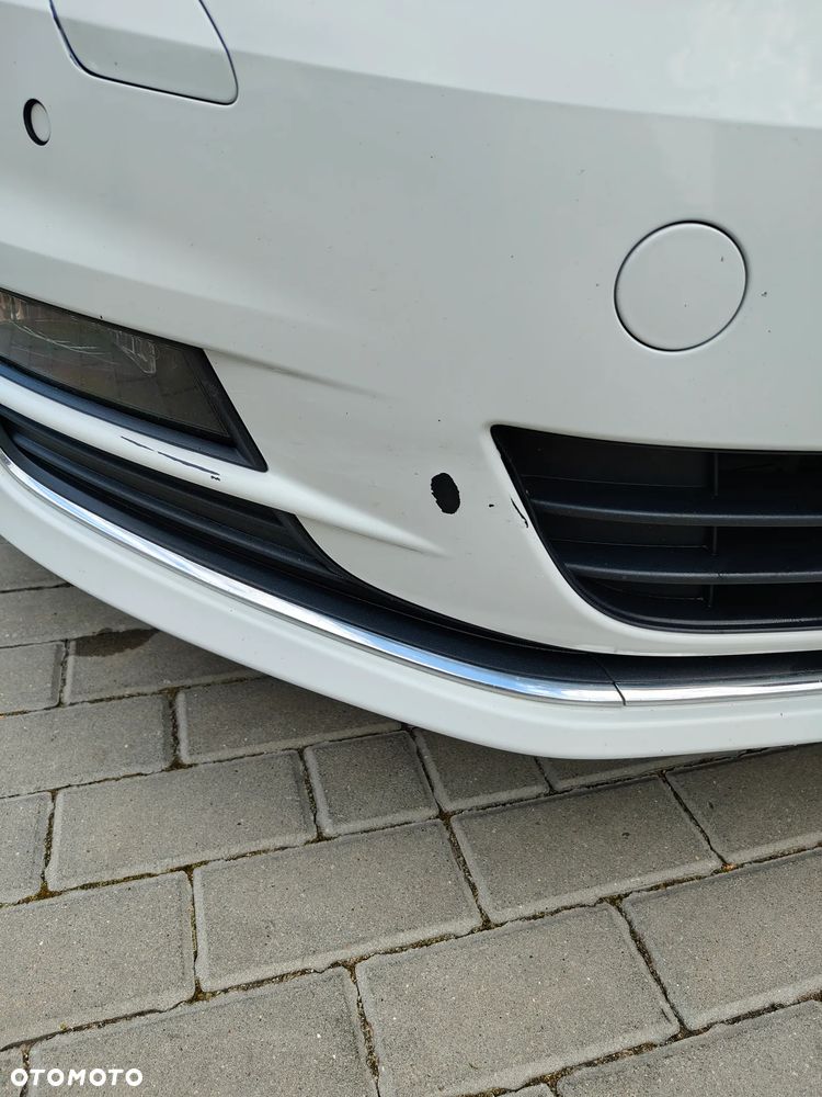 Volkswagen Golf - 6